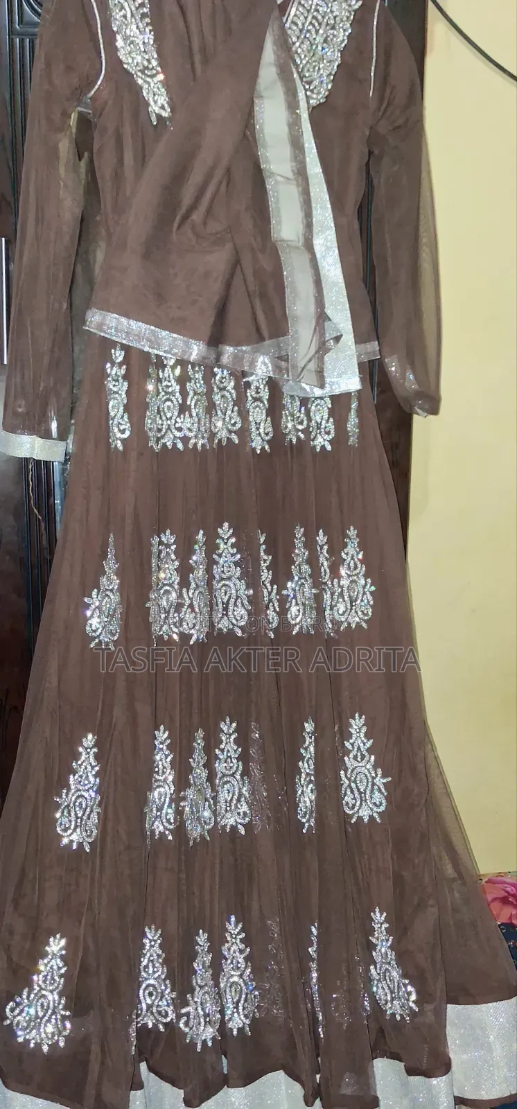 Unused Gorgeous Gown 2pis - Urgent Sell