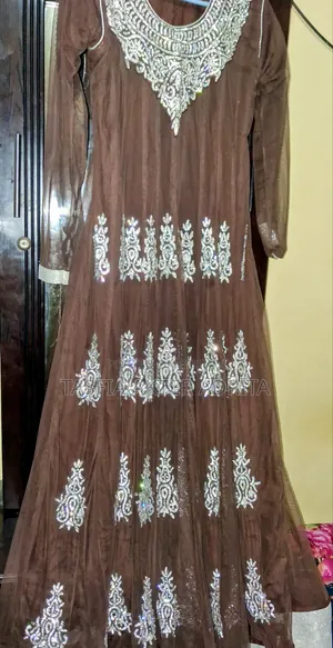 Unused Gorgeous Gown 2pis - Urgent Sell