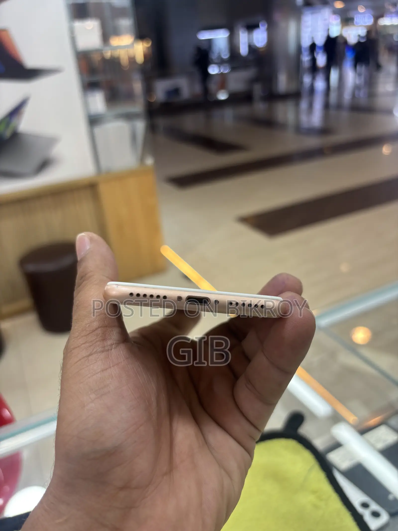 Apple iPhone 8 64 GB Gold