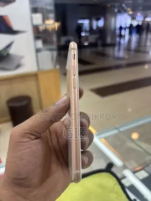 Apple iPhone 8 64 GB Gold