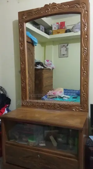 ডেসিং টেবিল