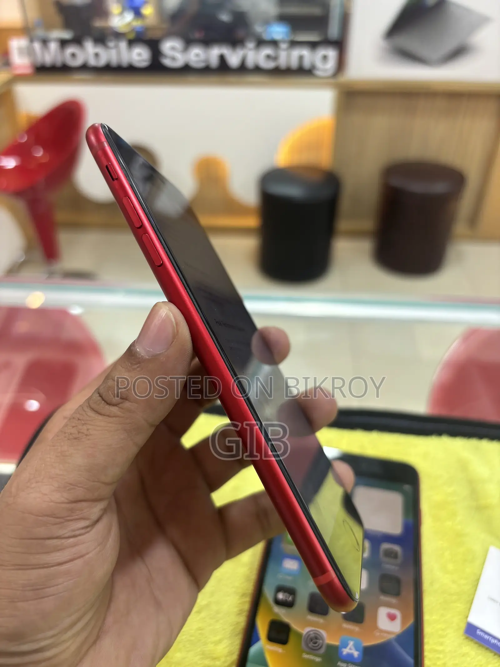 Apple iPhone 8 Plus 64 GB Red