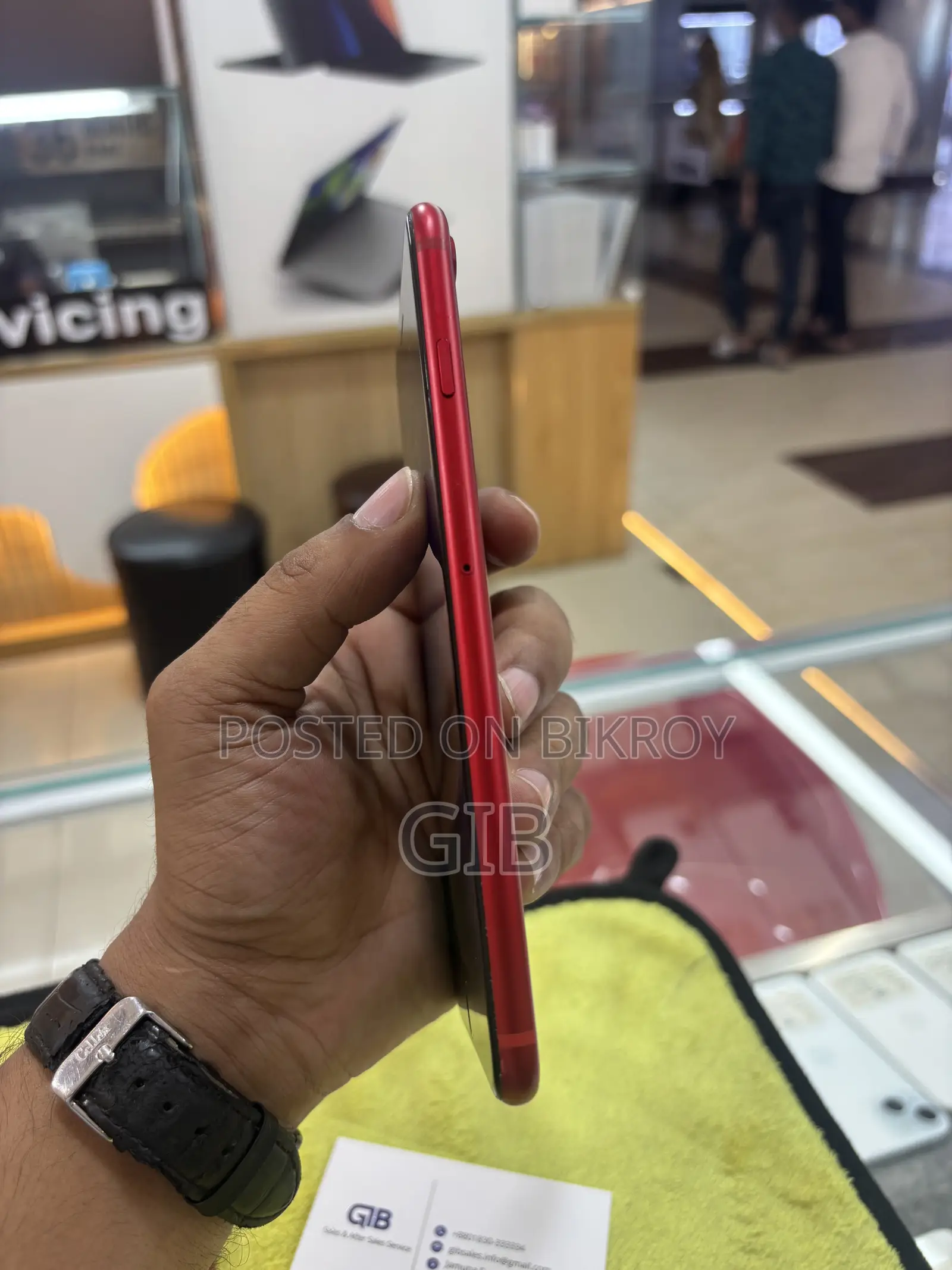 Apple iPhone 8 Plus 64 GB Red