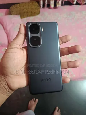 iQOO Neo11 256 GB Silver