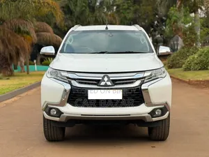 Mitsubishi Pajero Sport GLX 2016 White