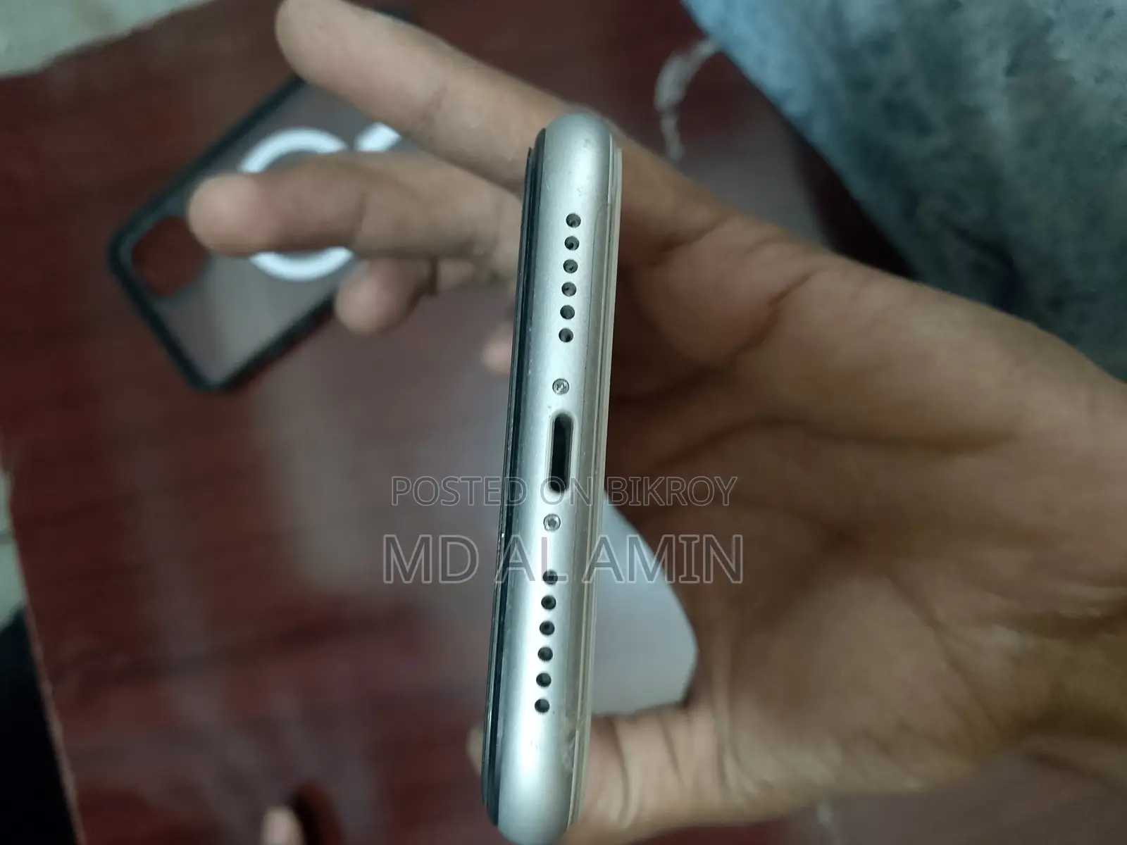 New Apple iPhone XR 64 GB White