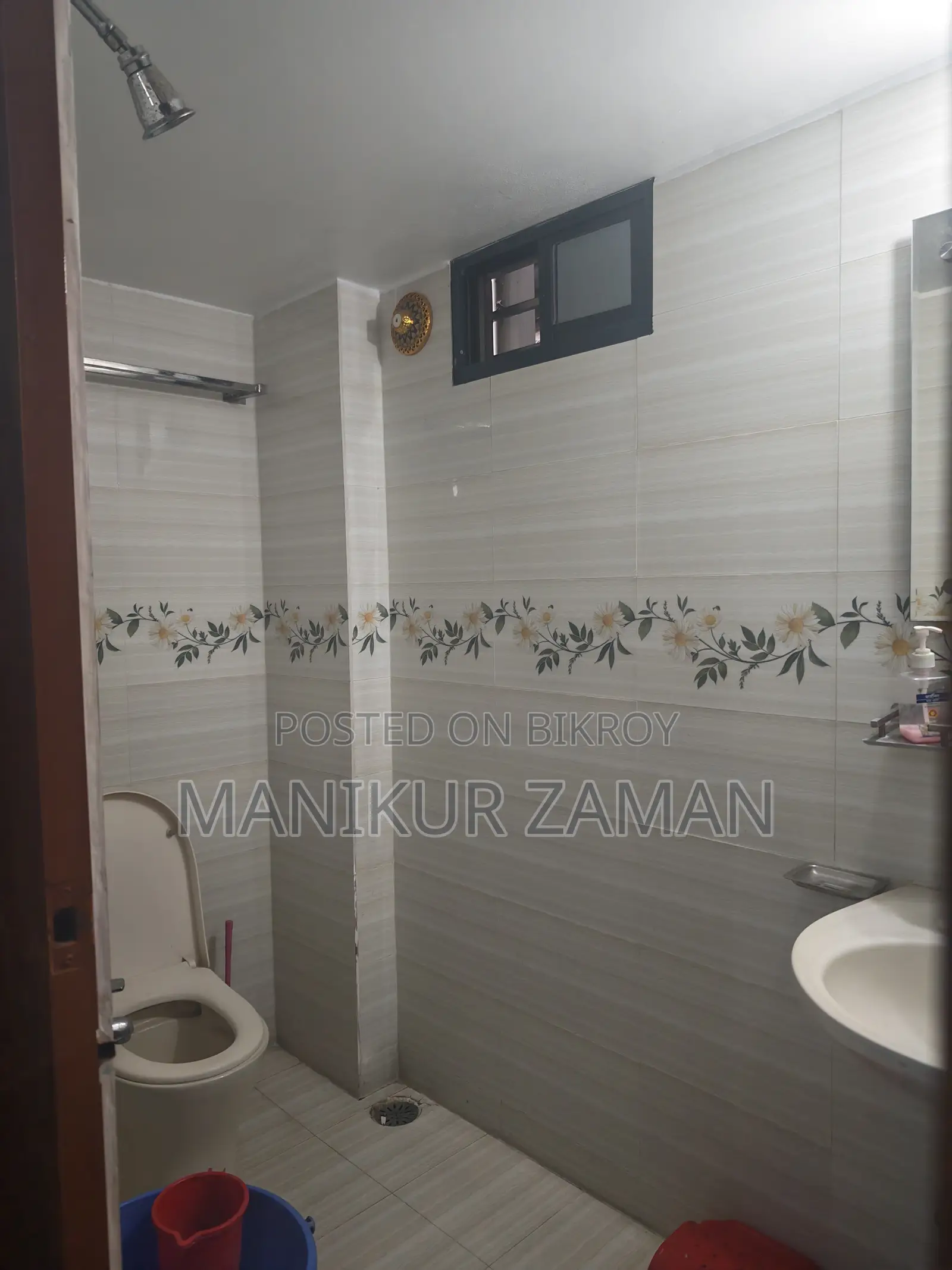 3 Bedroom Apartment in Post Office Mosque, Lalbag for sale