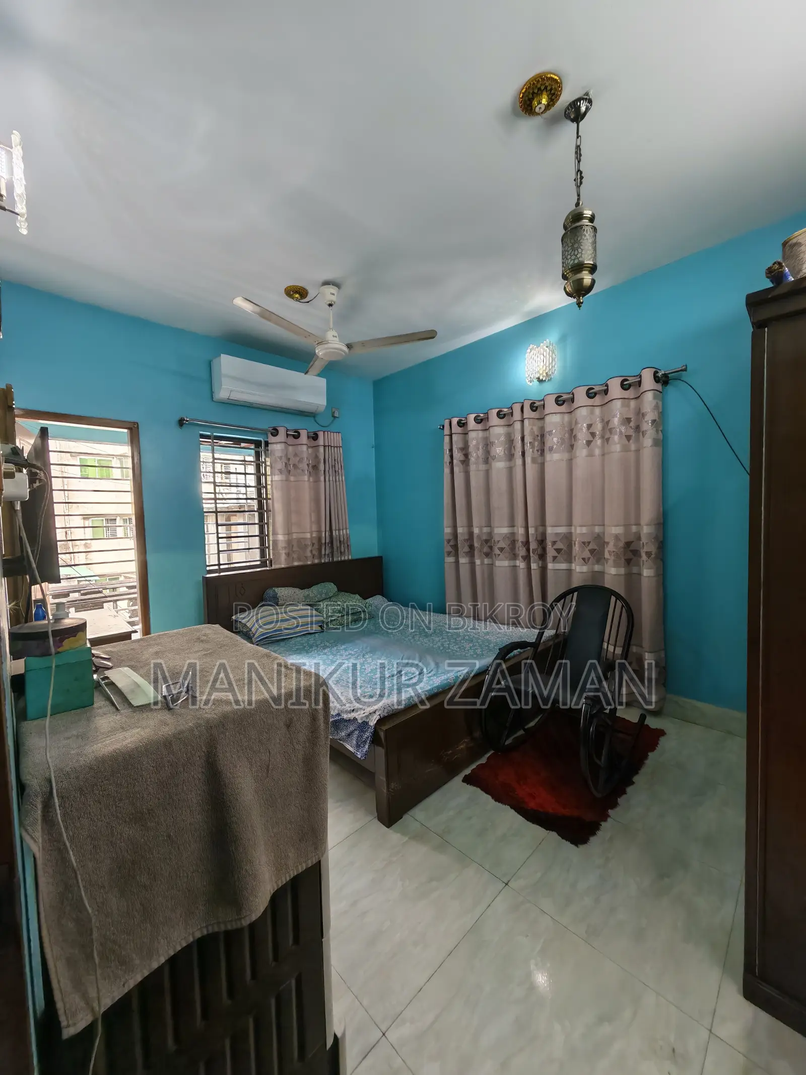 3 Bedroom Apartment in Post Office Mosque, Lalbag for sale