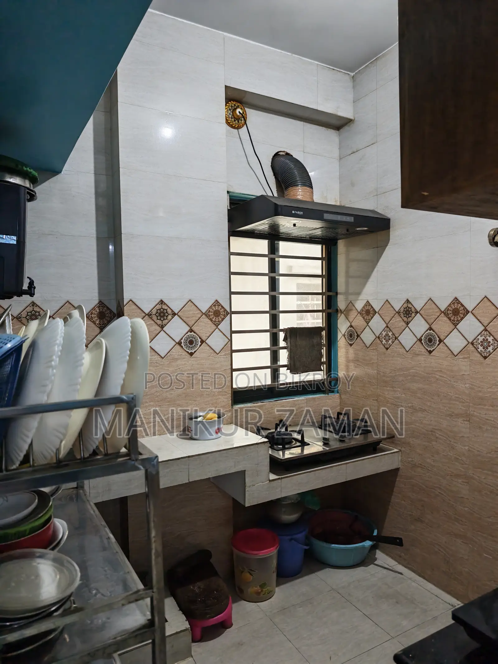 3 Bedroom Apartment in Post Office Mosque, Lalbag for sale