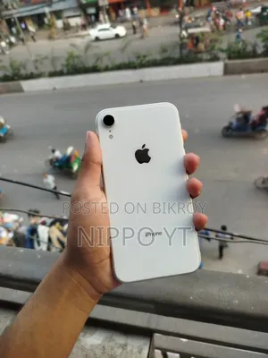 Apple iPhone XR 64 GB White