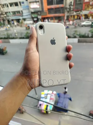 Apple iPhone XR 64 GB White
