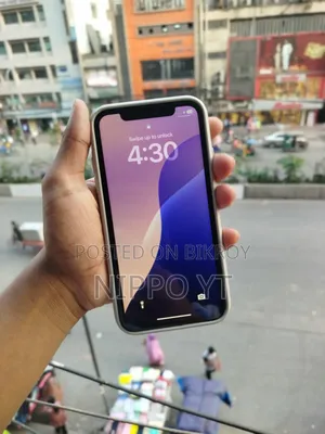 Apple iPhone XR 64 GB White