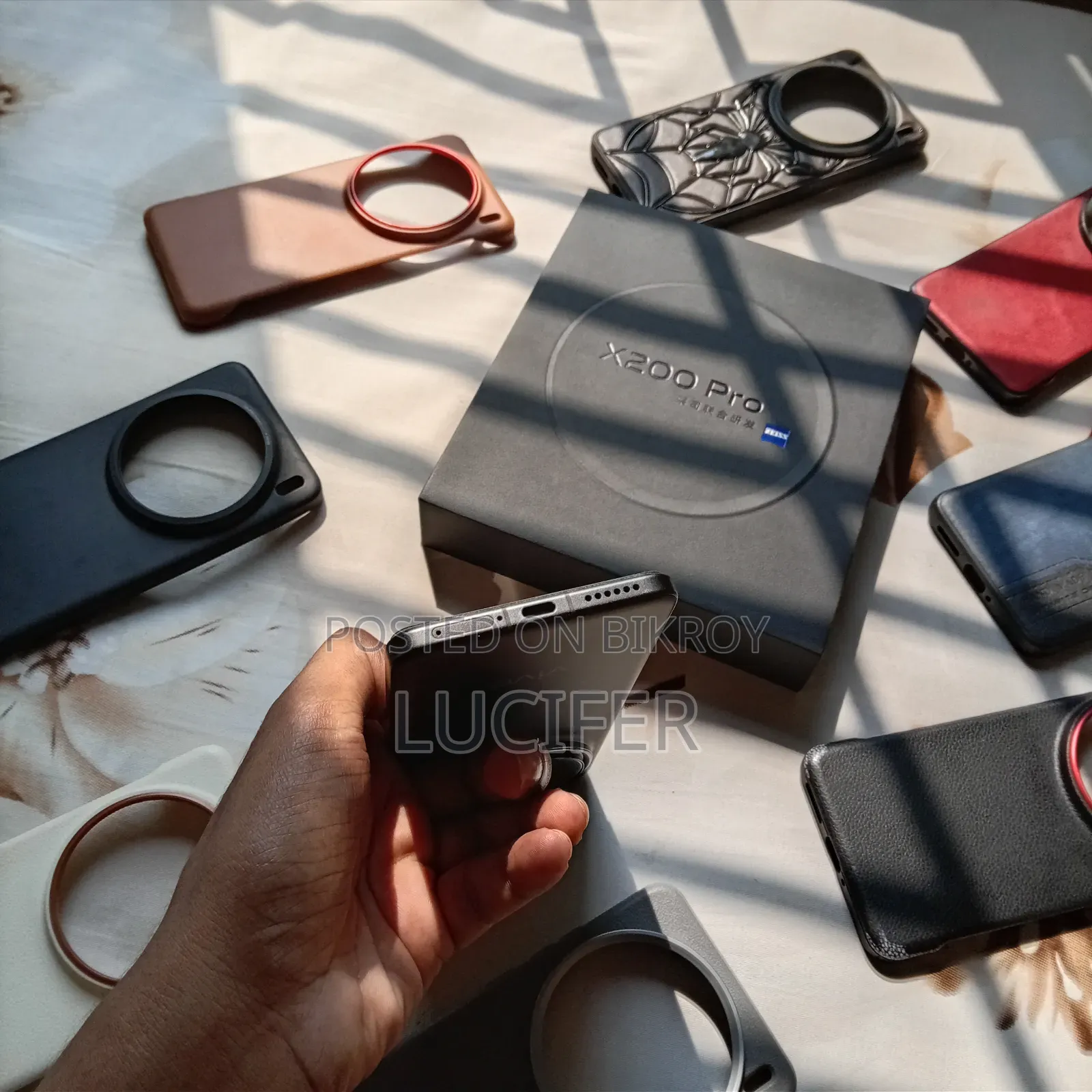 ভিভো এক্স২০০ প্রো ২৫৬ জিবি ব্ল্যাক