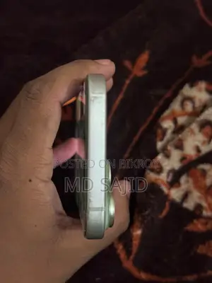 Apple iPhone 15 128 GB Green