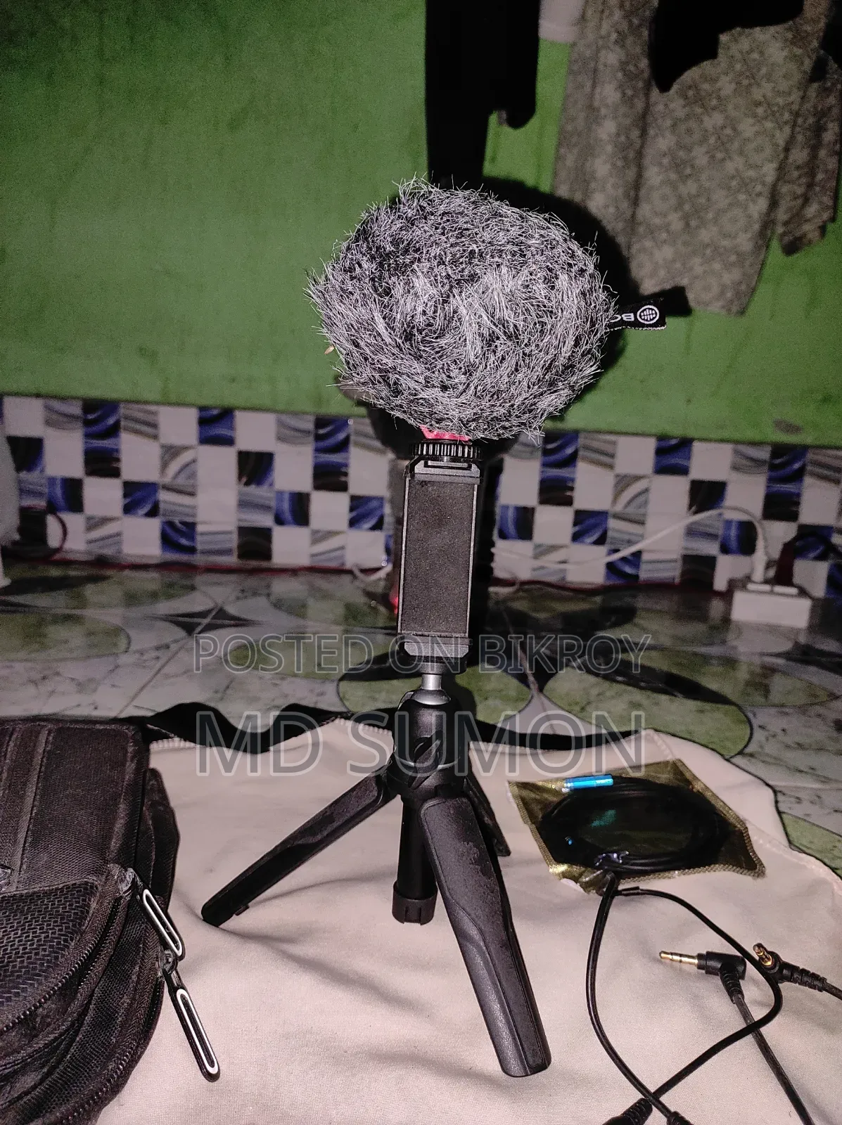 মাইক্র ফোনটি খুবই ভালো সাথে একটা ব্যাগ পাবেন আমার এখন লাগেনা