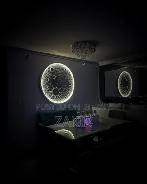 ডেকোরেশন আইটেমস