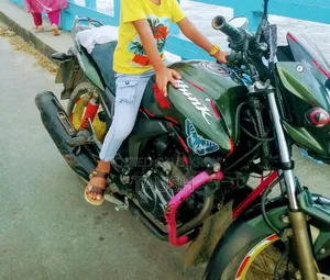 হিরো হাংক ২০১৬ গ্রিন