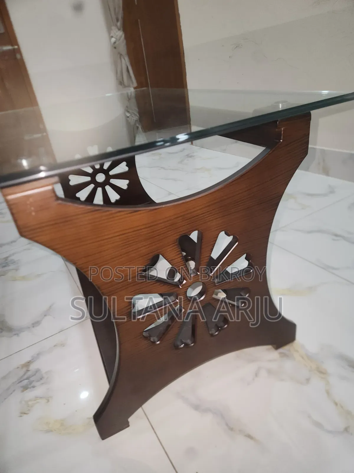 কফি টেবিল
