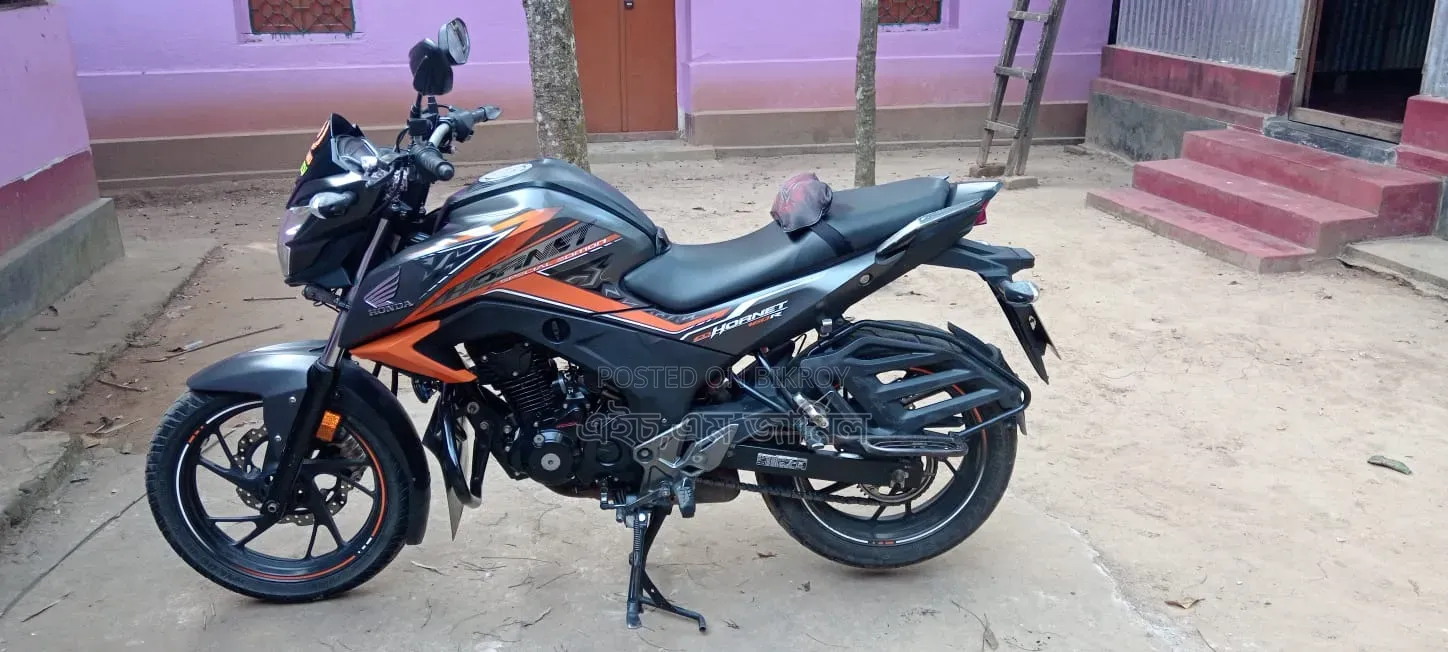Honda Hornet 2023 Orange