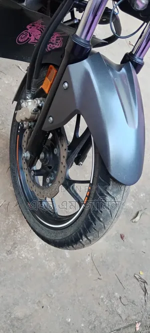 Honda Hornet 2023 Orange