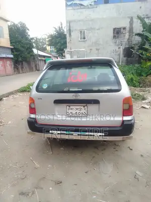 টয়োটা করোল্লা ১.৯ ডি হ্যাচব্যাক ২০০০ সিলভার