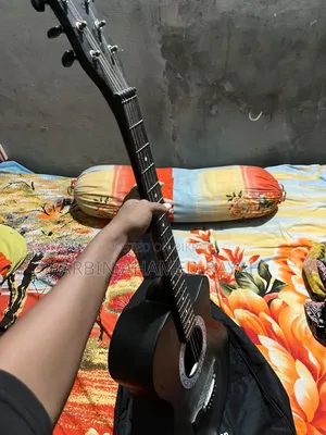 গিটার ব্র্যান্ড নিউ