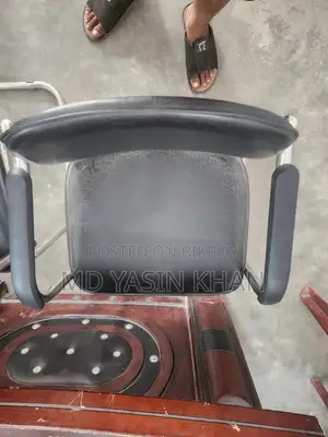 অফিসিয়াল চেয়ার টেবিল মোট ৪ পিস