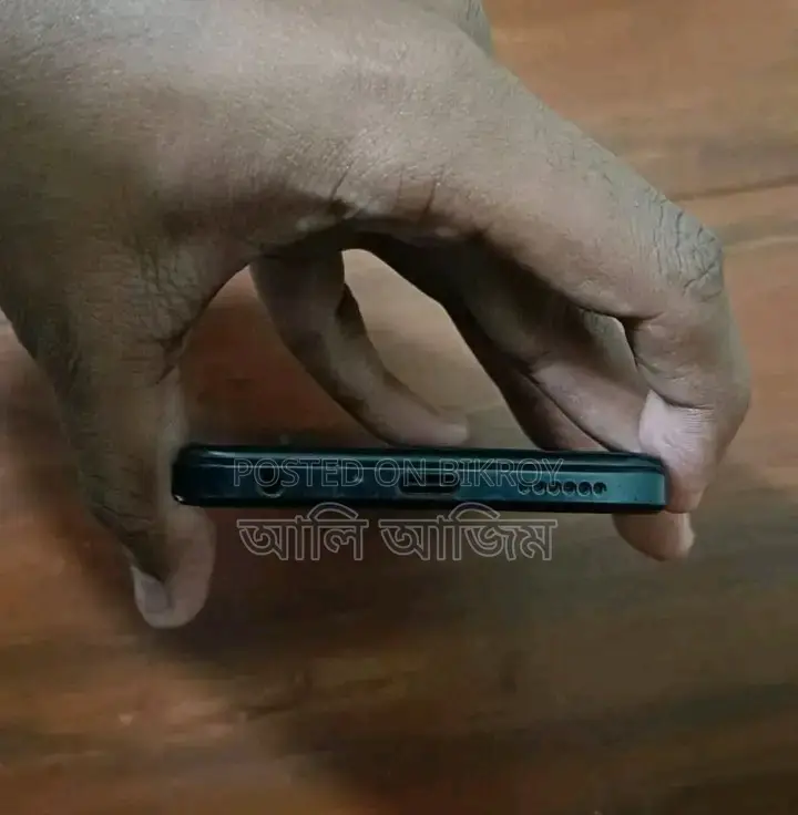 Symphony Z47 64 GB Black