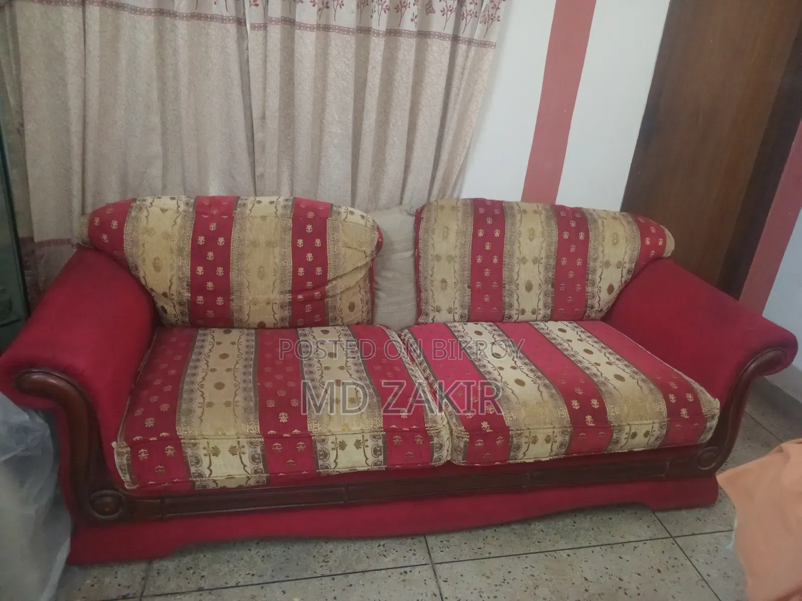 আকর্ষণীয় সোপা সেট