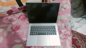 Laptop HP EliteBook 840 G9 16GB SSD 512GB