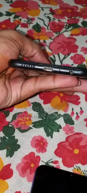 Samsung A10 32 GB Black