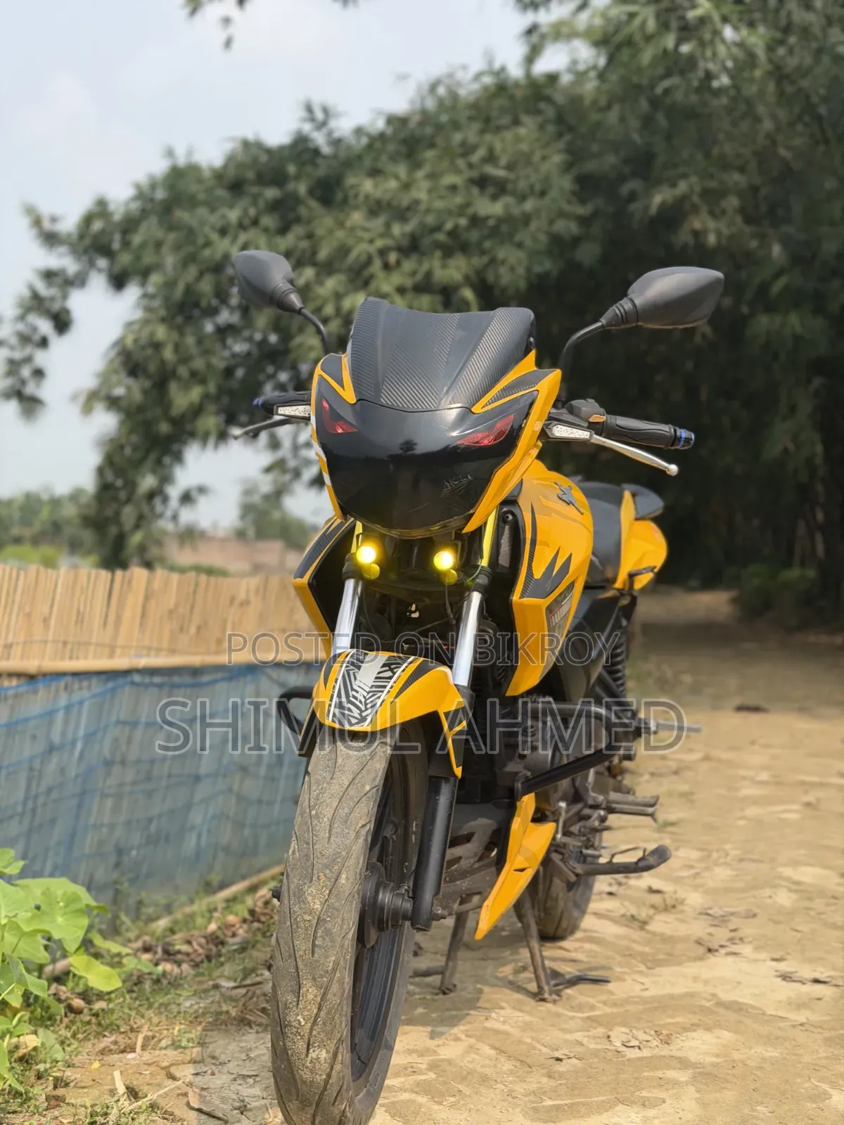 TVS Apache RTR 160 2V 2016 Yellow