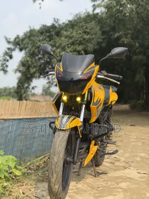 TVS Apache RTR 160 2V 2016 Yellow