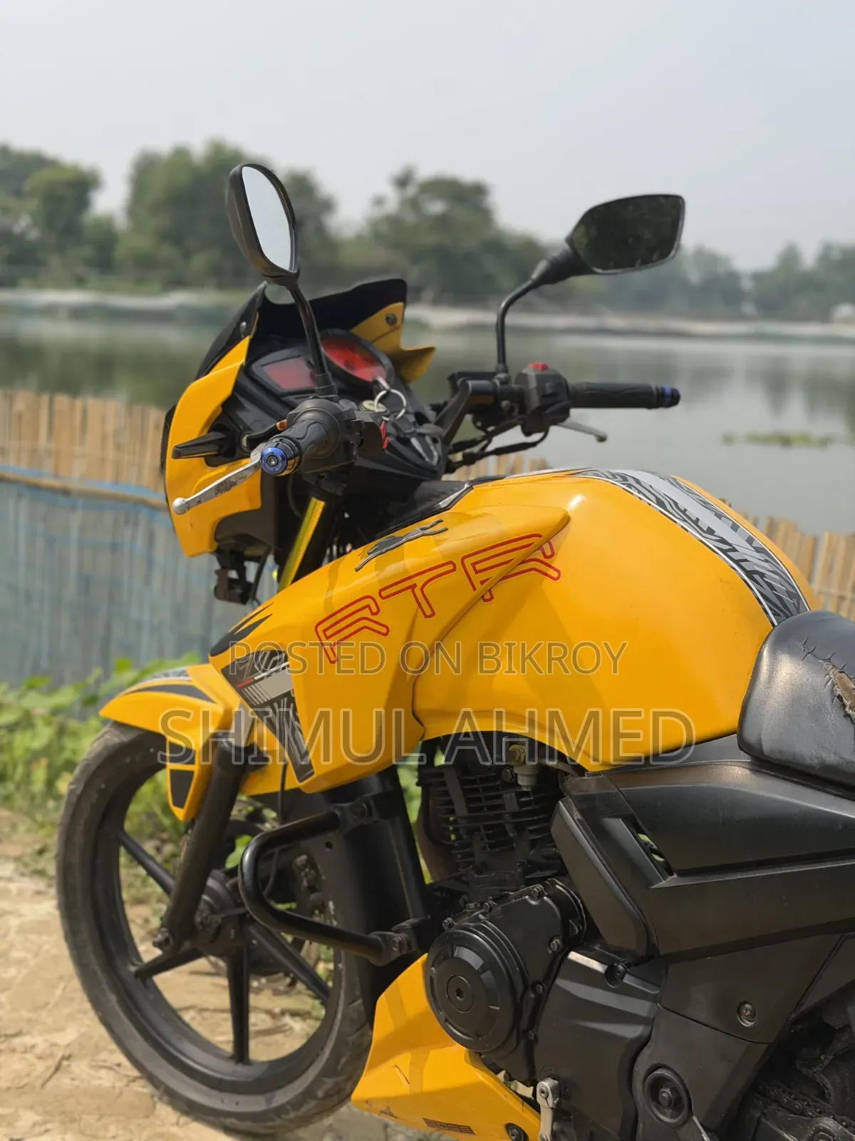 TVS Apache RTR 160 2V 2016 Yellow