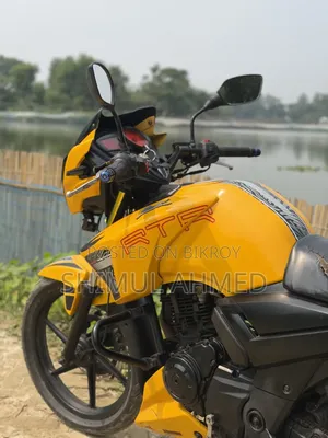 TVS Apache RTR 160 2V 2016 Yellow