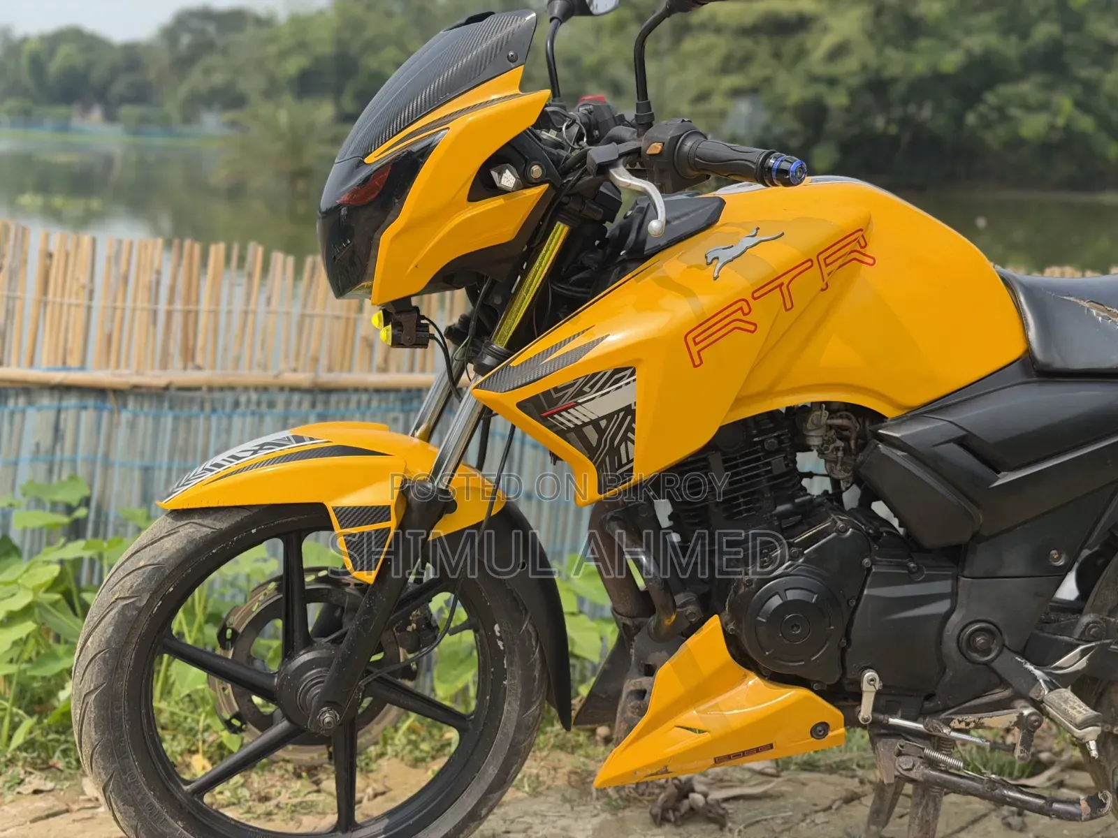 TVS Apache RTR 160 2V 2016 Yellow