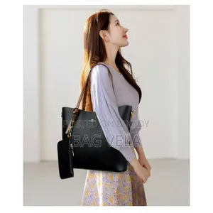 4-in-1 Stylish Women's Leather Handbag Combo Set