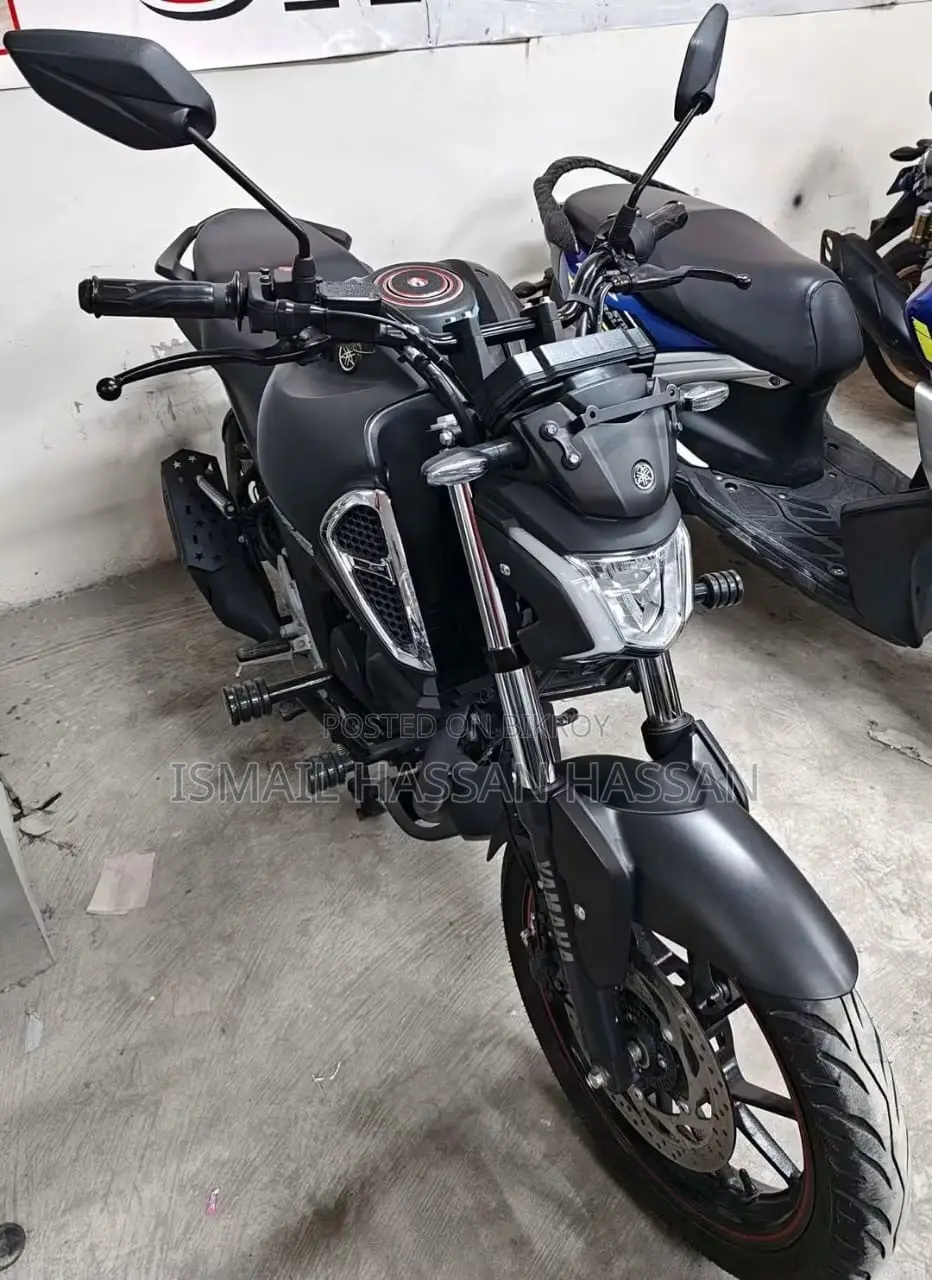 Yamaha FZS V4 2025 Black