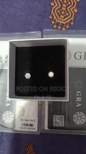 Diamond Ear Ring