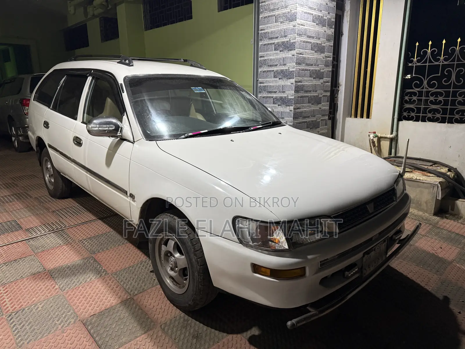 টয়োটা করোল্লা ফিল্ডার ২০০১ হোয়াইট