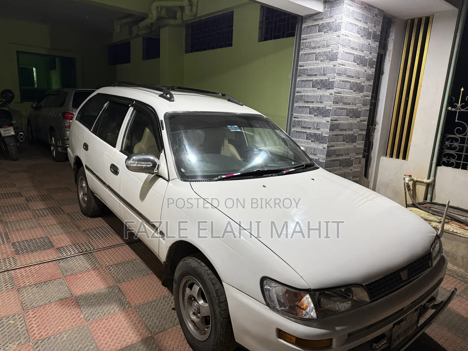 টয়োটা করোল্লা ফিল্ডার ২০০১ হোয়াইট