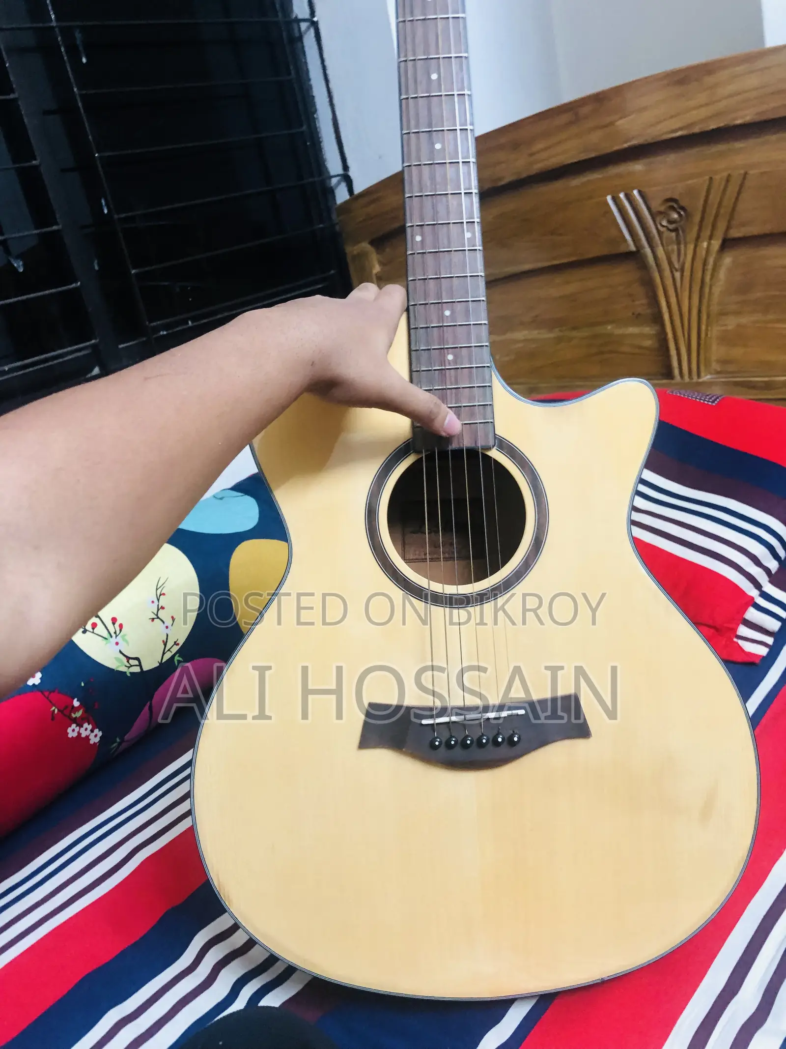 Lsten Guitar