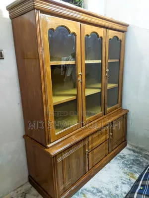 শোকেস