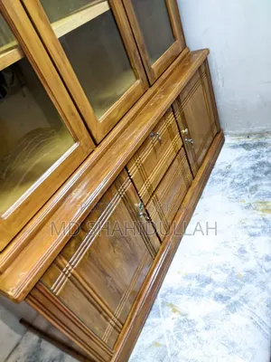 শোকেস