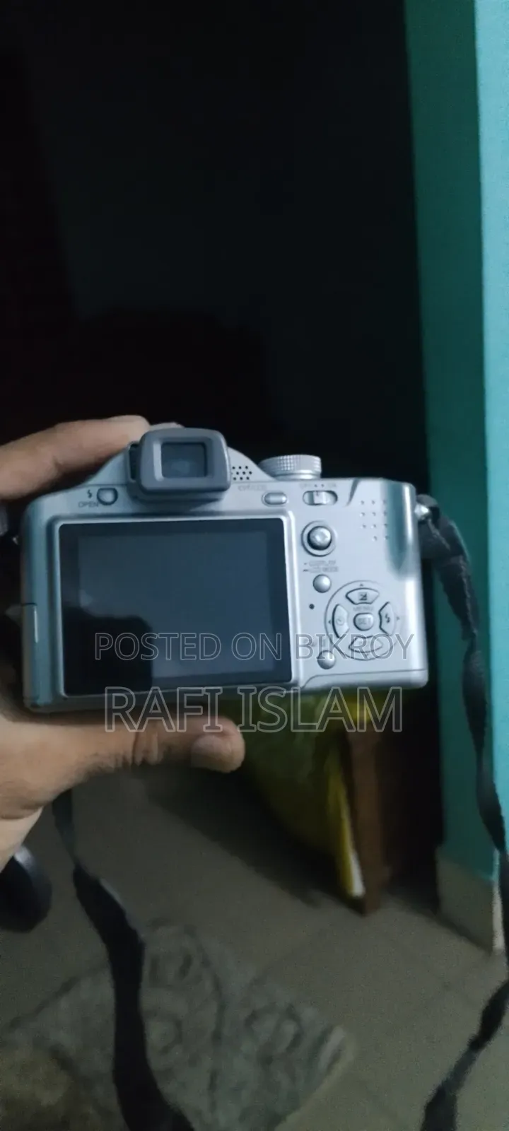 Panasonic DMC-FZ7 (Silver) Digital Camera.