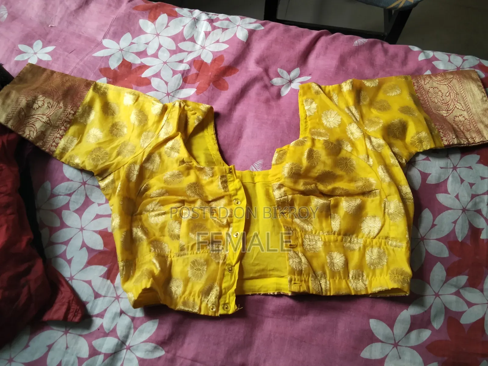 নানা টাইপের ব্লাউজ