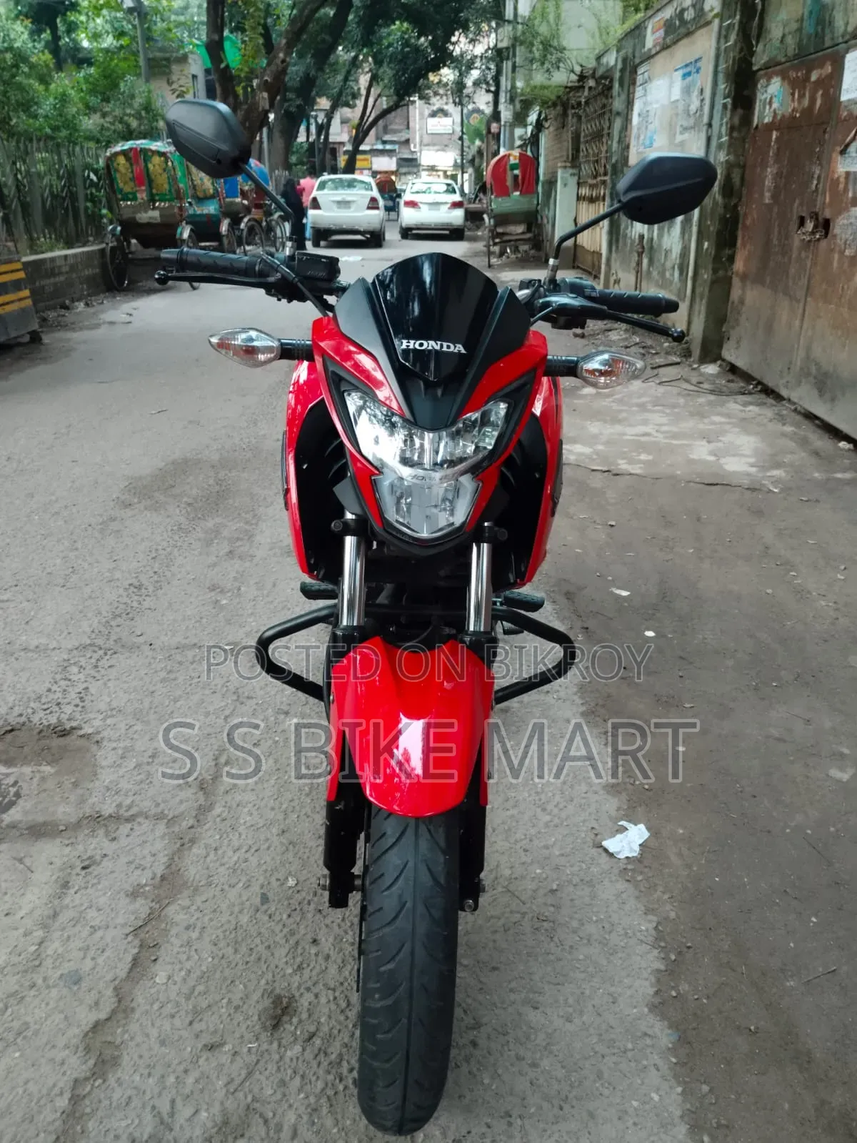 Honda Hornet 2023 Red