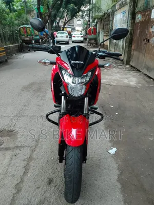 Honda Hornet 2023 Red