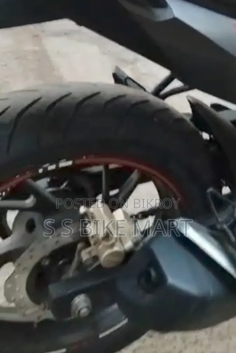 Honda Hornet 2023 Red