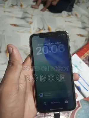 অ্যাপল আইফোন ১১ ৬৪ জিবি হোয়াইট